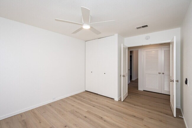 Building Photo - 478 Hartnell Pl