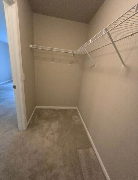 Building Photo - 14262 Shadywood Dr
