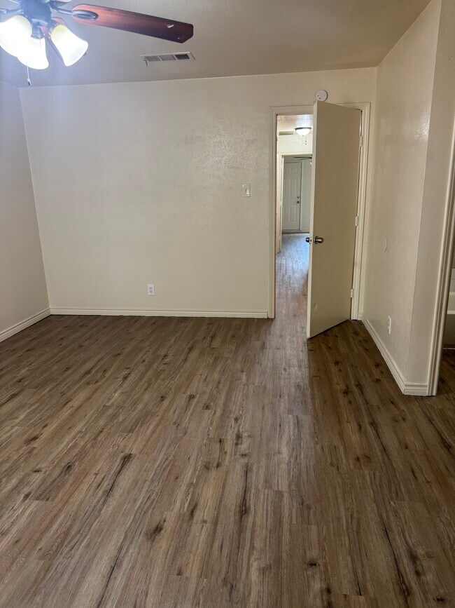 Building Photo - 6019 Ridgecrest Rd
