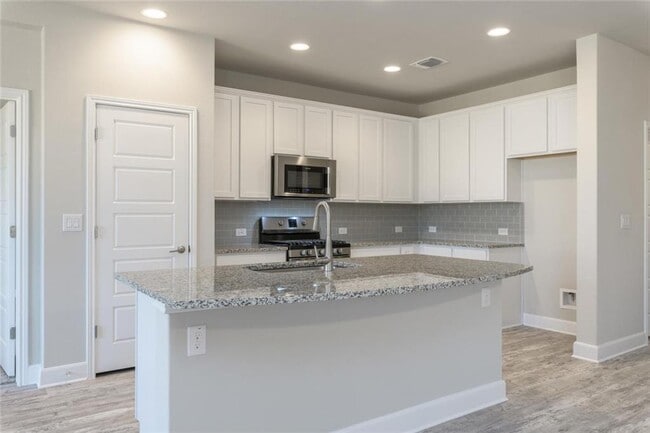 Building Photo - 9305 Margaret Jewel Ln