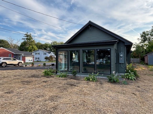 Building Photo - 7438 Lakeshore Rd