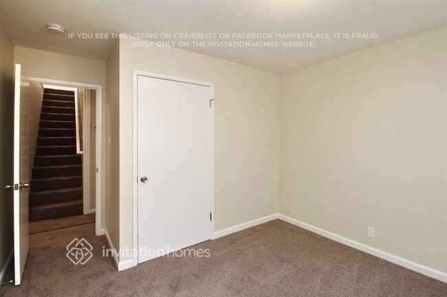 Building Photo - 3000 Phillips Ct