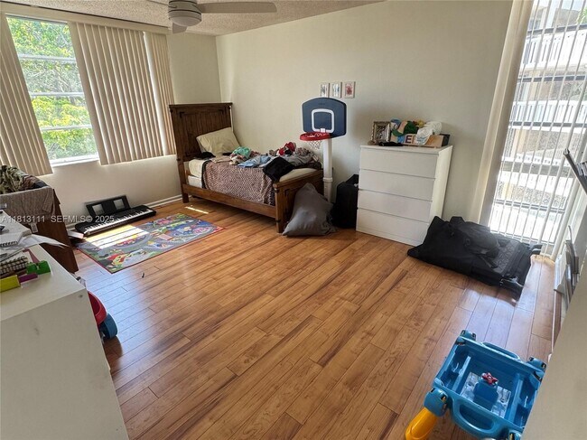 Building Photo - 7011 Environ Blvd