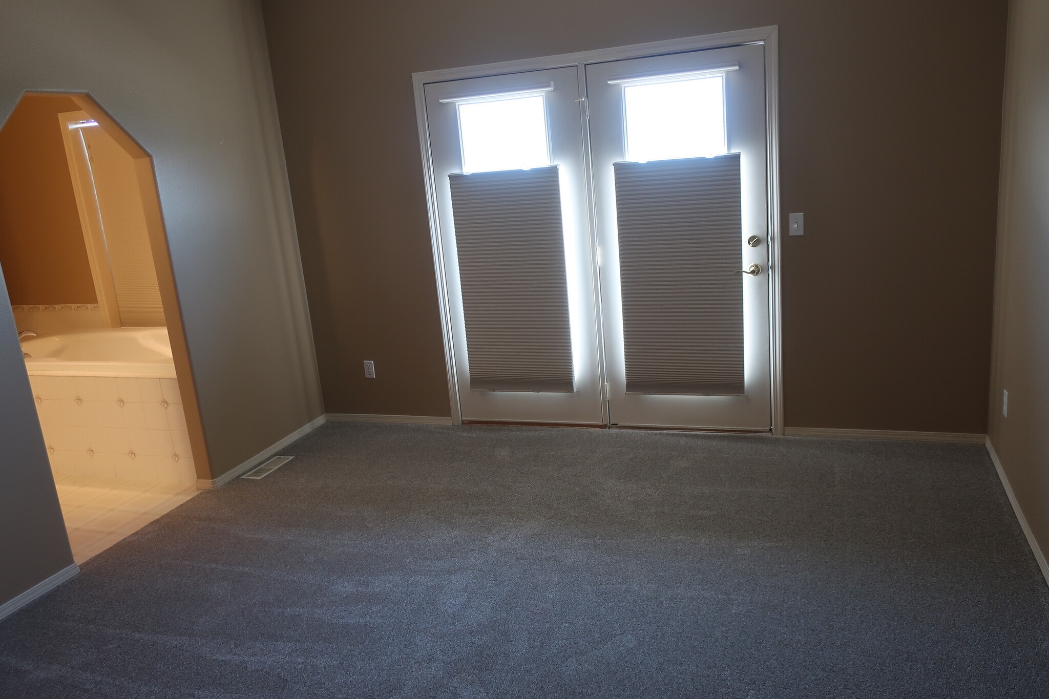 Building Photo - 466 Lower Daniels Dr