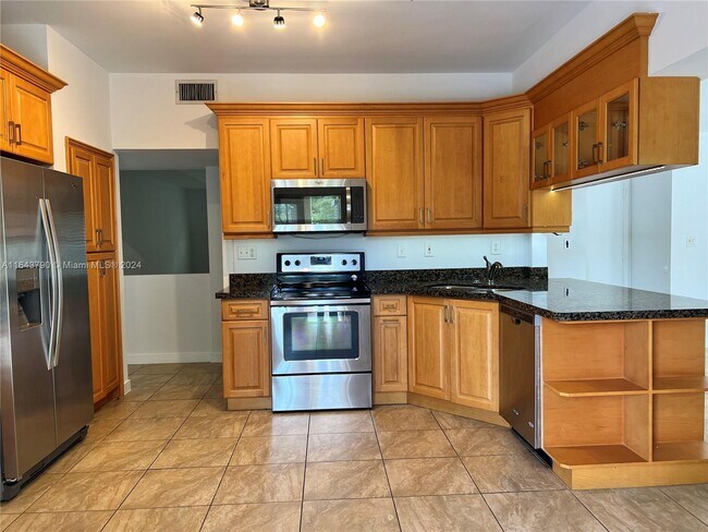 Building Photo - 15111 SW 75th Ct