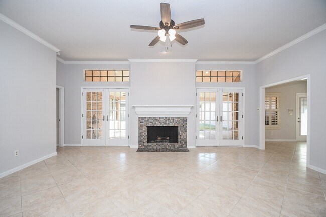 Building Photo - 4402 Jamaica Dr