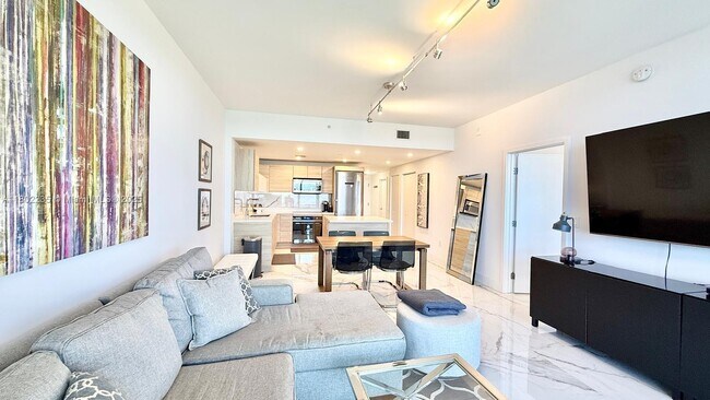 Building Photo - 16385 Biscayne Blvd