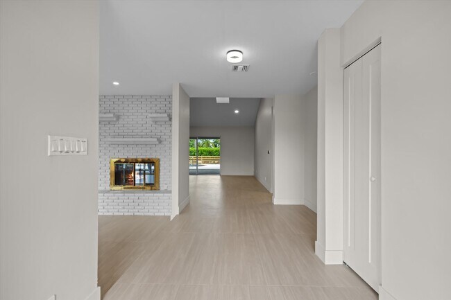 Building Photo - 10719 Tamis Trail