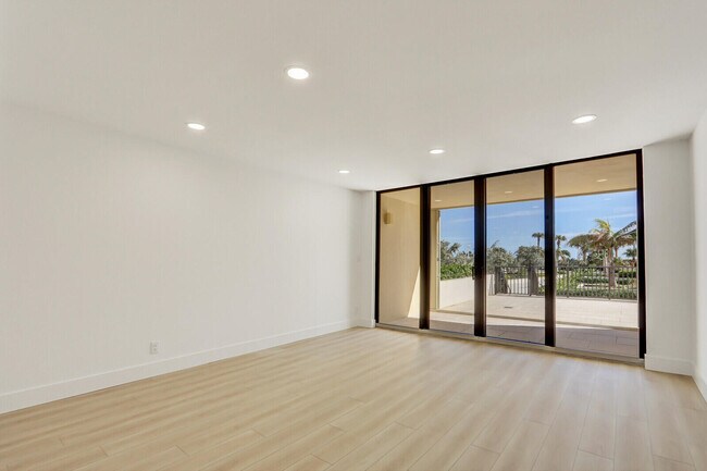 Building Photo - 200 Ocean Trail Way
