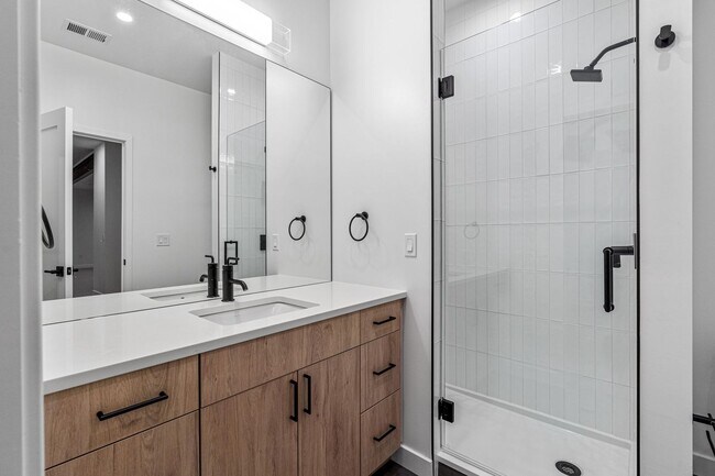 Building Photo - LUXURY LIVING 5 Bed 5 Bath New Home Located In Boulder- Available now!