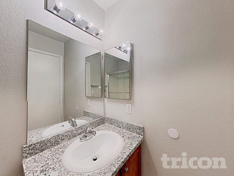 Building Photo - 6421 Gold Canyon Dr