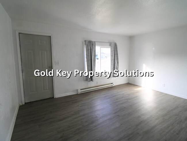 Building Photo - MUNCIE All-Electric 2 BR 1 BA House with Fenced Yard (NO SECTION 8)