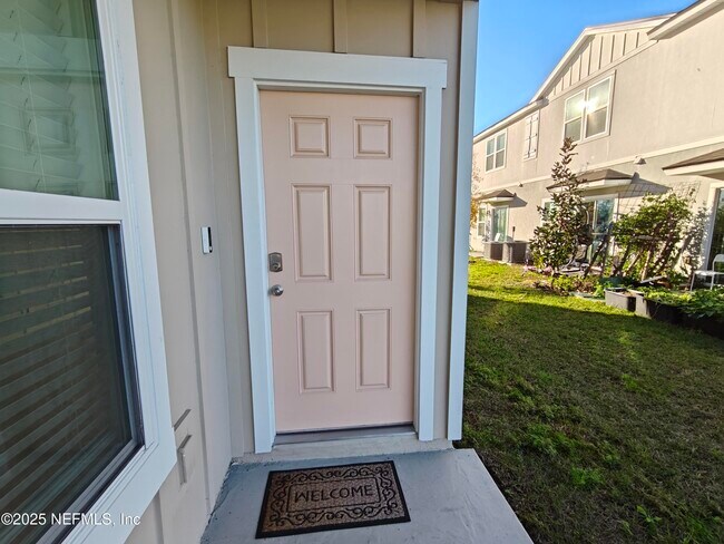 Building Photo - 114 Summer Moon Dr