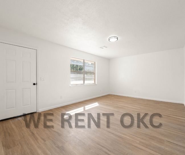 Building Photo - 16391 Lynn St