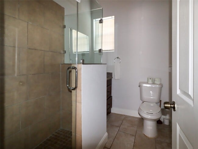 Building Photo - 1314 27th St