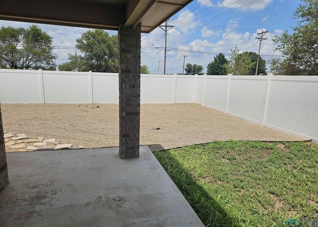 Building Photo - 2107 Mockingbird Ln