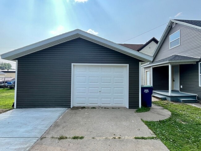Building Photo - 3 Bed 1.5 Bath Single Family Home in Wausau