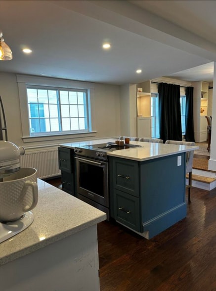 Building Photo - 36 South St