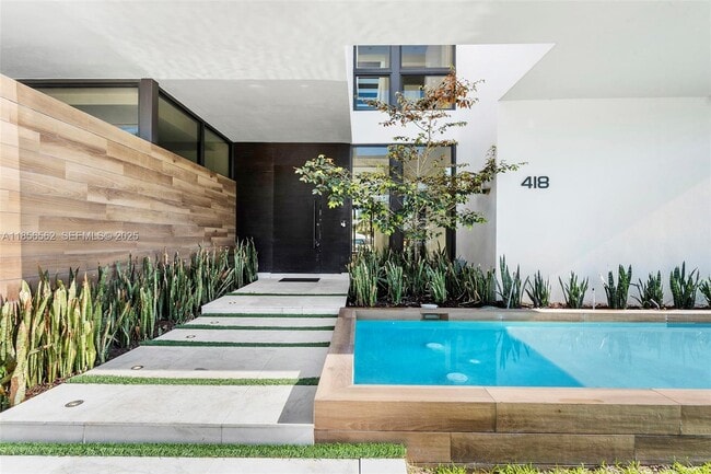 Building Photo - 418 Sunset Dr