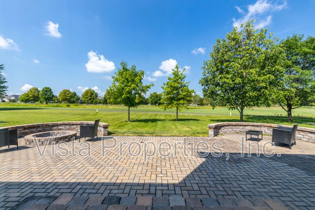 Building Photo - 7225 Bromfield Dr