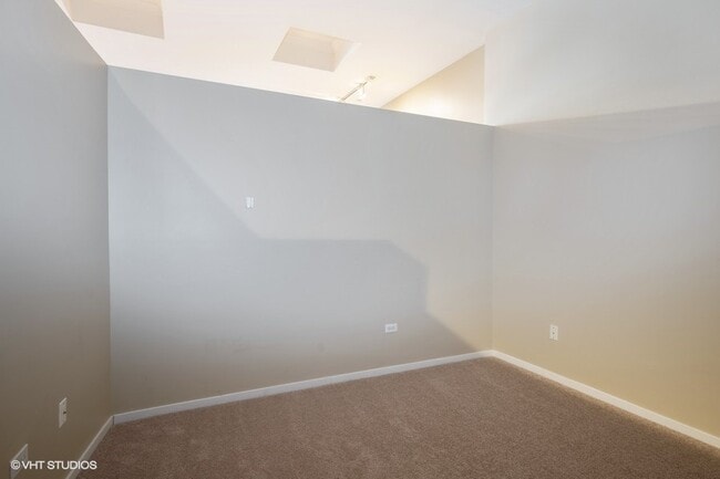 Building Photo - 208 W Washington St