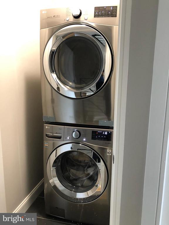 Building Photo - 1937 Gerritt St