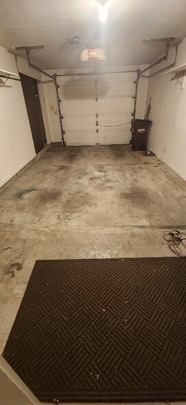 Building Photo - 4749 Foxdale Dr