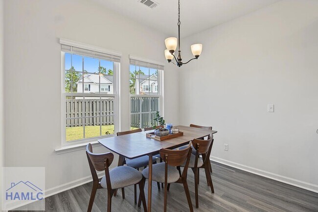 Building Photo - 163 Alcove Ct