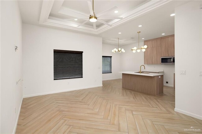 Building Photo - 12 N Revolution St