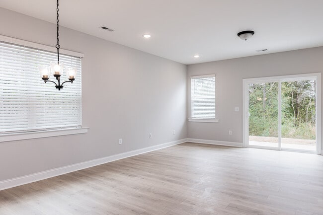 Building Photo - 261 Old Grove Ln