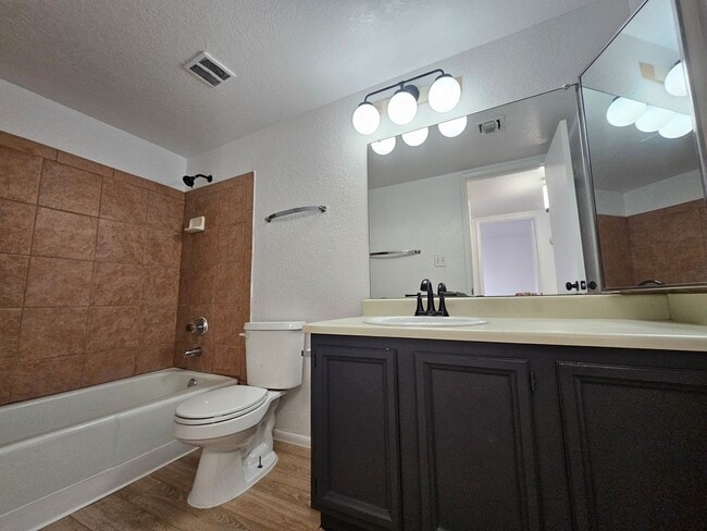 Building Photo - 1 Bedroom Condo - Old Town Scottsdale/ASU ...