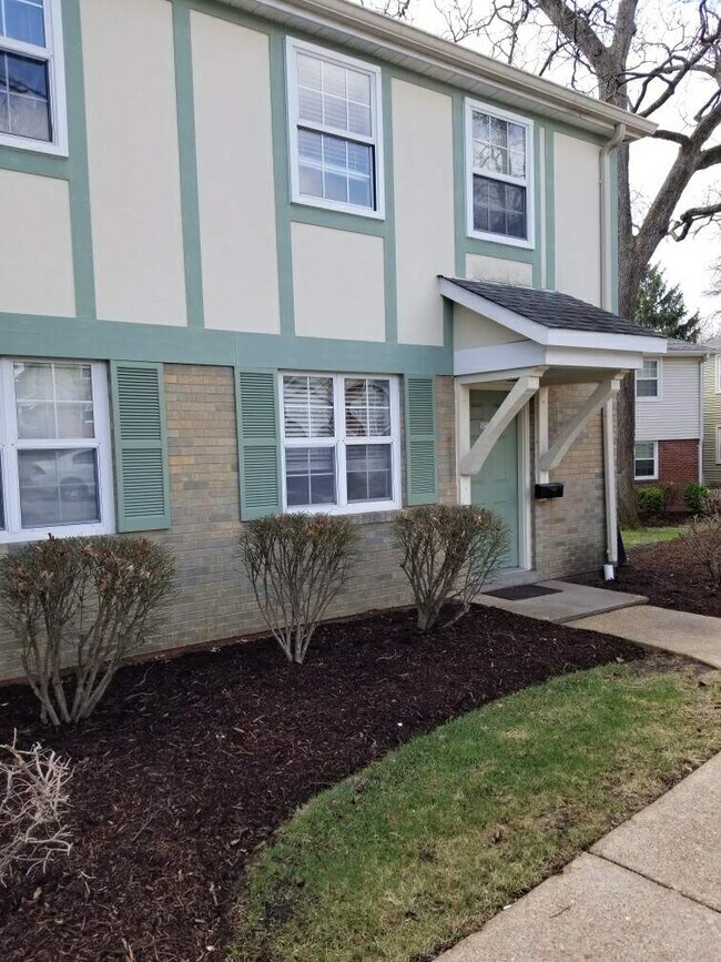 Building Photo - 8864 Flamingo Ct