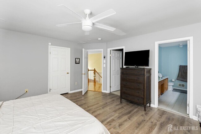 Building Photo - 38 Larkspur Dr