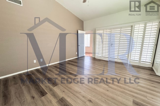 Building Photo - 3Bed/2Bath House at 51st Ave/Loop 101! $399 MOVE-IN SPECIAL! Move-In Ready on 01/08/2026!