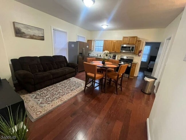 Building Photo - 168 N 5th St