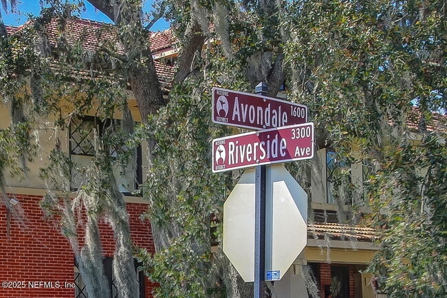 Building Photo - 3655 Walsh St