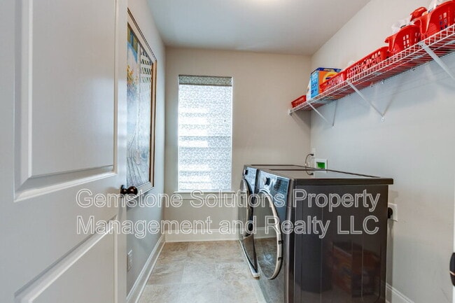 Building Photo - 1050 Nolencrest Dr