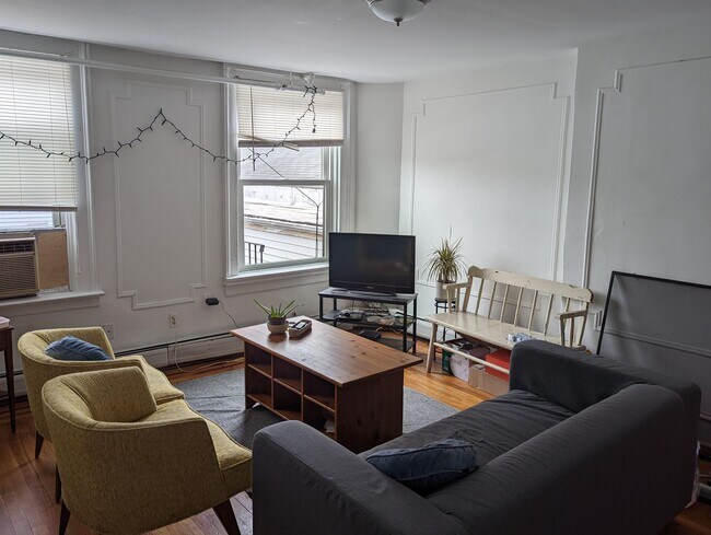 Building Photo - 403 Washington St