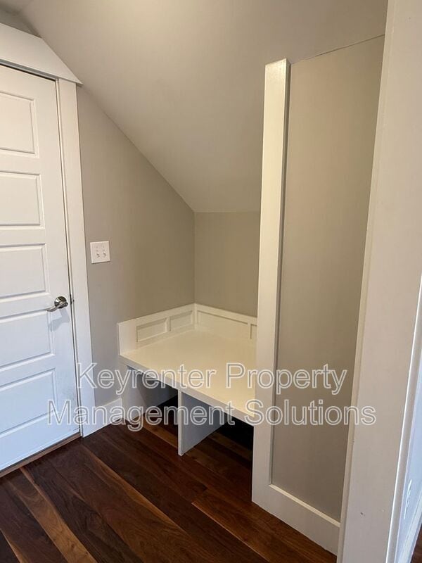 Building Photo - 2440 Belvue Rd