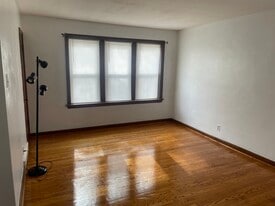 Building Photo - 6219 Eichelberger St