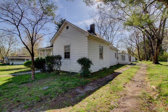 Building Photo - 363 3rd St