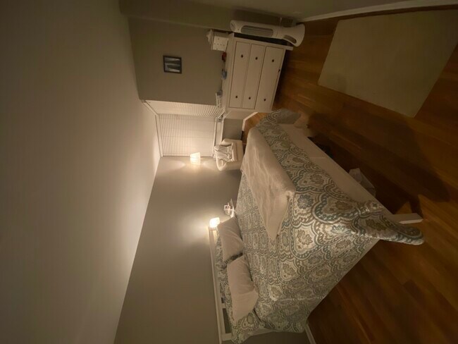 Building Photo - 720 W Gordon Terrace