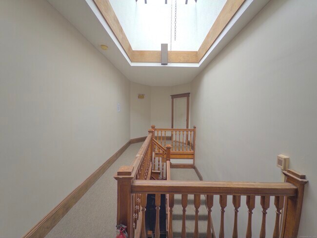 Building Photo - 421 Wethersfield Ave