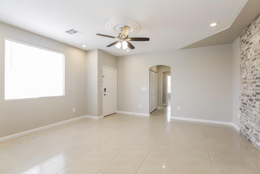Building Photo - 8139 W Ficus Dr