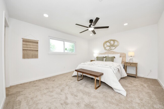 Building Photo - 5946 Willowbend Blvd