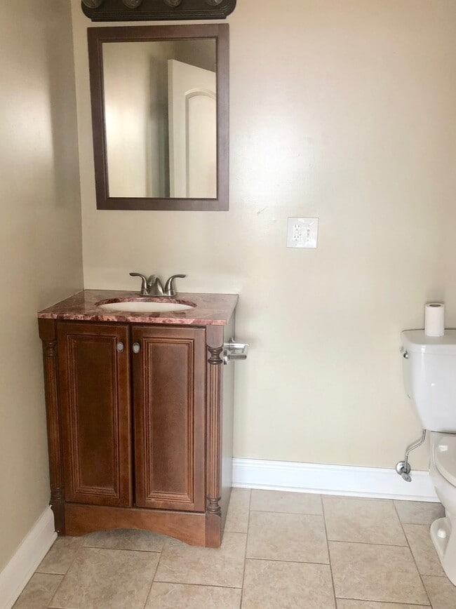 Building Photo - 4300 N Kedzie Ave