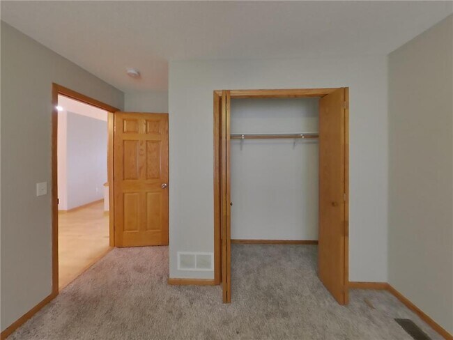 Building Photo - 15811 Yellow Pine St NW