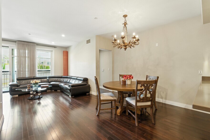 Building Photo - 403 Caruso Ave