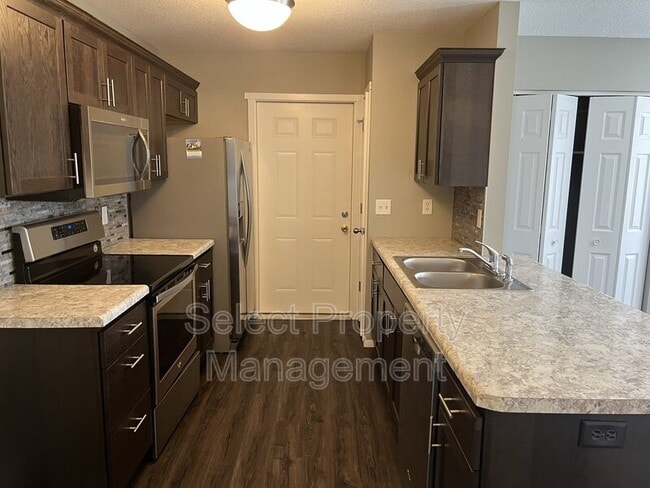 Building Photo - 2502 Alma St