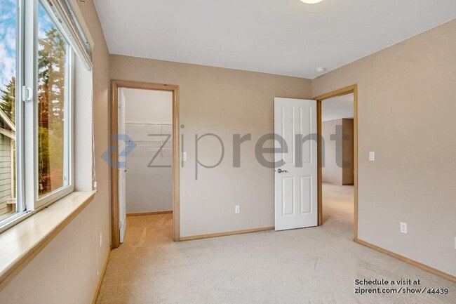Building Photo - 16513 SE 262nd Pl